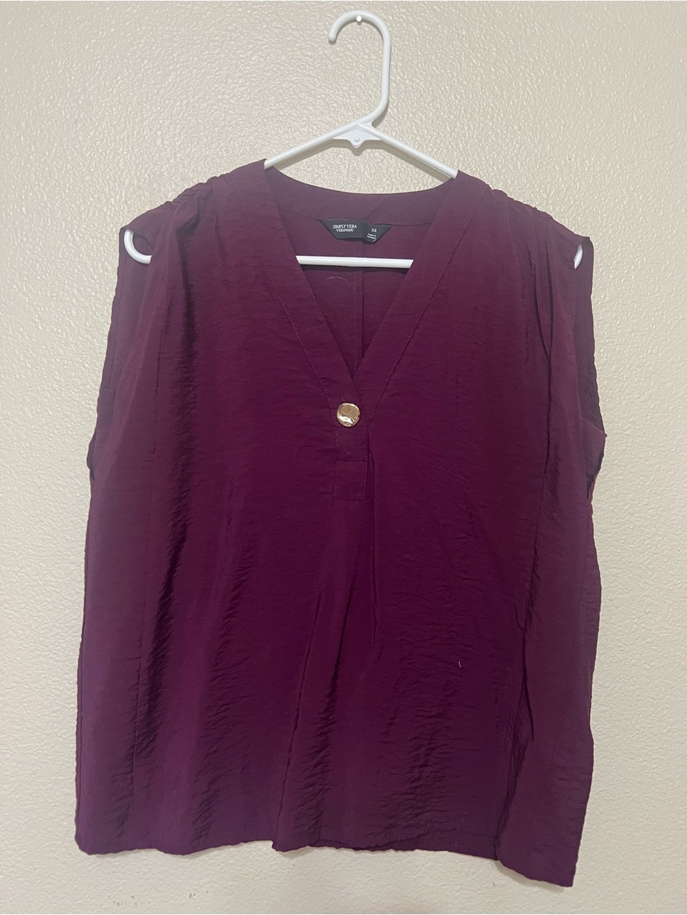 Simply Vera Vera Wang Plum V-Neck Sleeveless Camisole